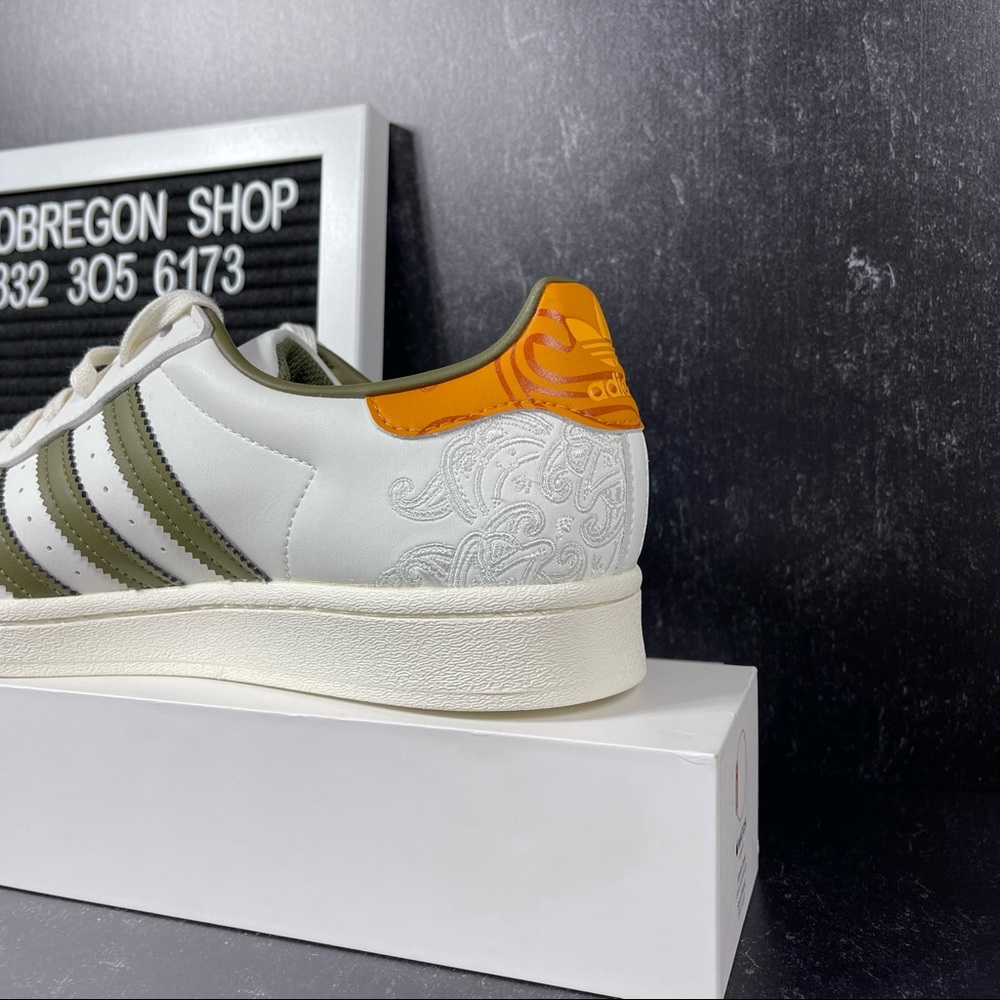 ADIDAS SUPERSTAR BANDANA OFF WHITE FOCUS ORANGE MENS SHOES SIZE 8 GREEN NEW - Picture 10 of 10